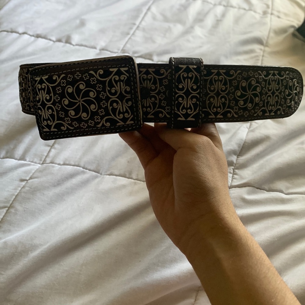 Brown and White woman's cowgirl western belt, Size 10 and Size 12 (i have 2)